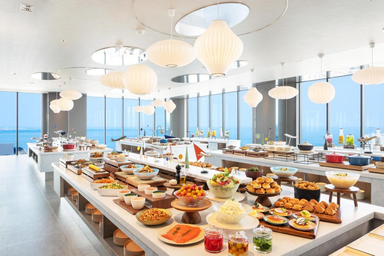 Omo Kansai Airport By Hoshino Resorts Izumisano Ngoại thất bức ảnh The buffet at the 360° restaurant