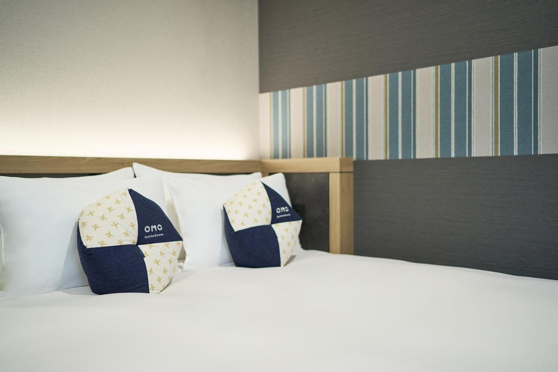 Omo Kansai Airport By Hoshino Resorts Izumisano Ngoại thất bức ảnh A bed at a hotel